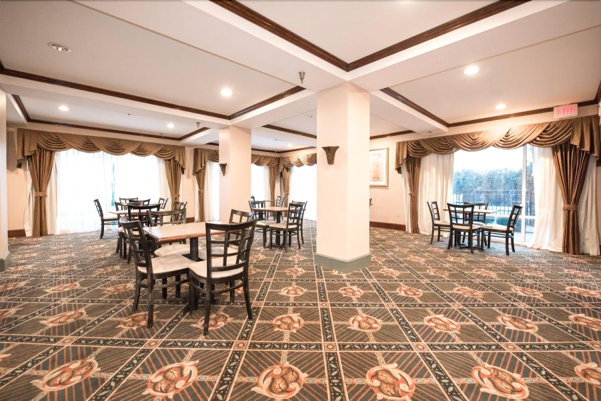 Baymont By Wyndham Montgomery South Екстер'єр фото